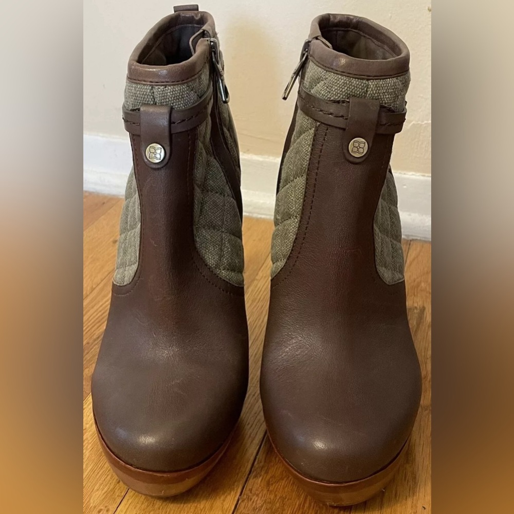 BCBG MAXAZRIA Kingston brown green leather fabric bootie boot 38 1/2 US 8